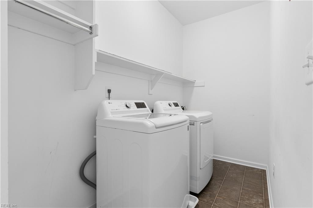 2409 Leytonstone Dr Property Photo 17