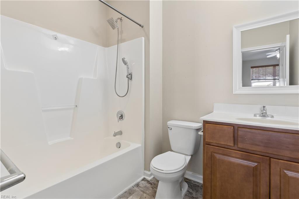 2409 Leytonstone Dr Property Photo 20