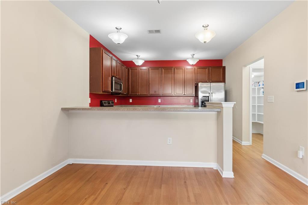 2409 Leytonstone Dr Property Photo 21