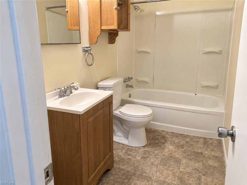 19 Kingslee Ln Property Photo 5