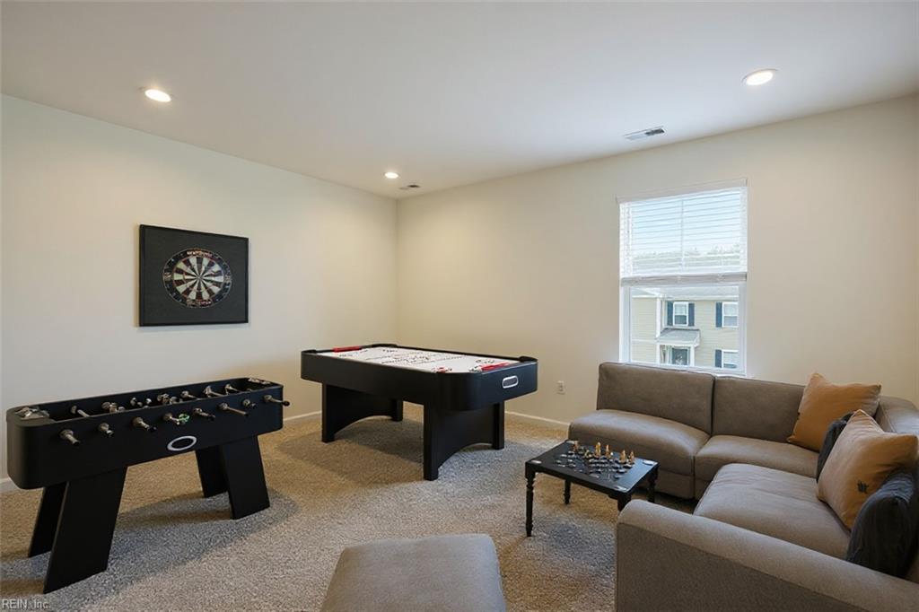 121 Meadows Landing Ln Property Photo 12
