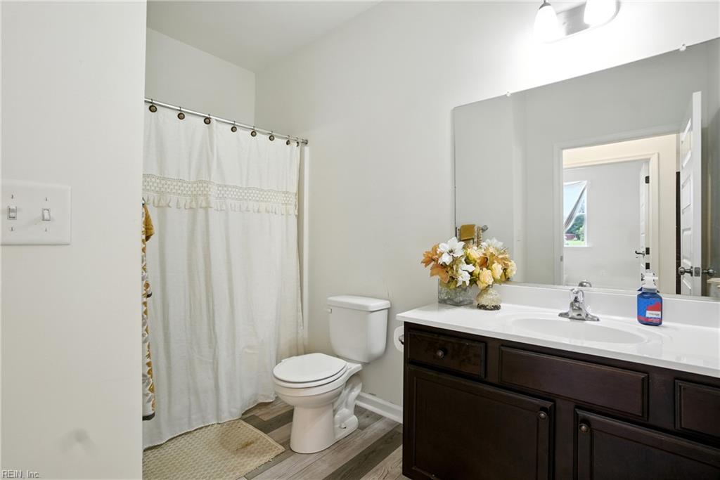 121 Meadows Landing Ln Property Photo 23