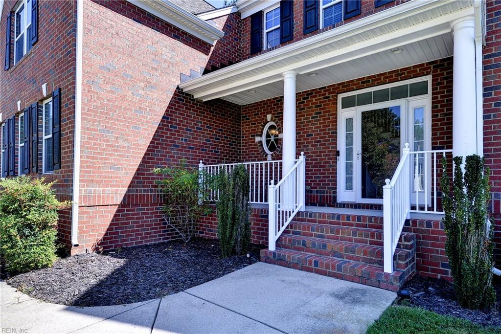 9318 Stonehouse Gln Property Photo 3