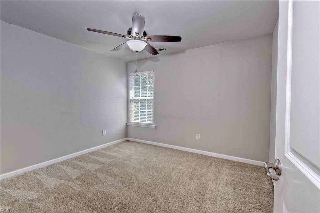 9318 Stonehouse Gln Property Photo 28
