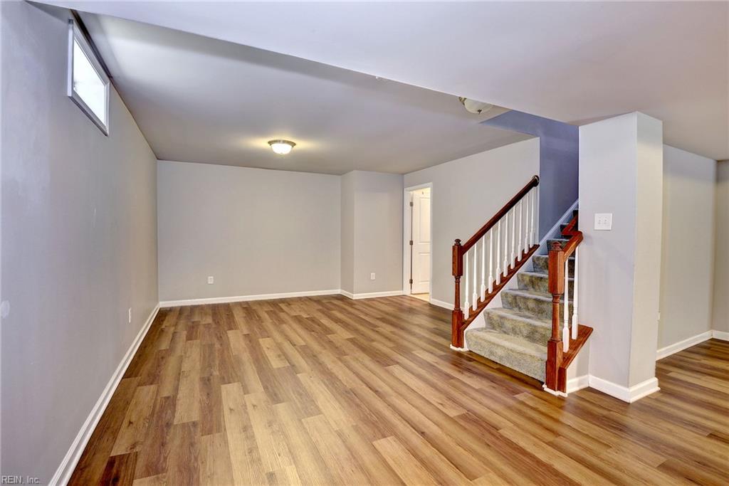 9318 Stonehouse Gln Property Photo 32