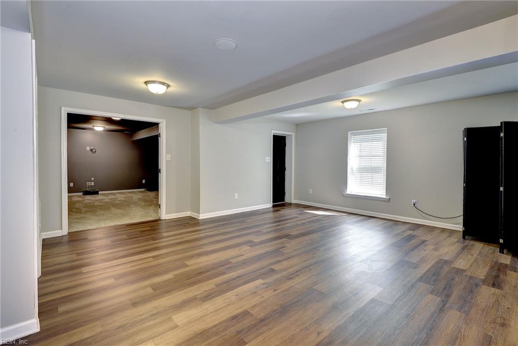 9318 Stonehouse Gln Property Photo 34