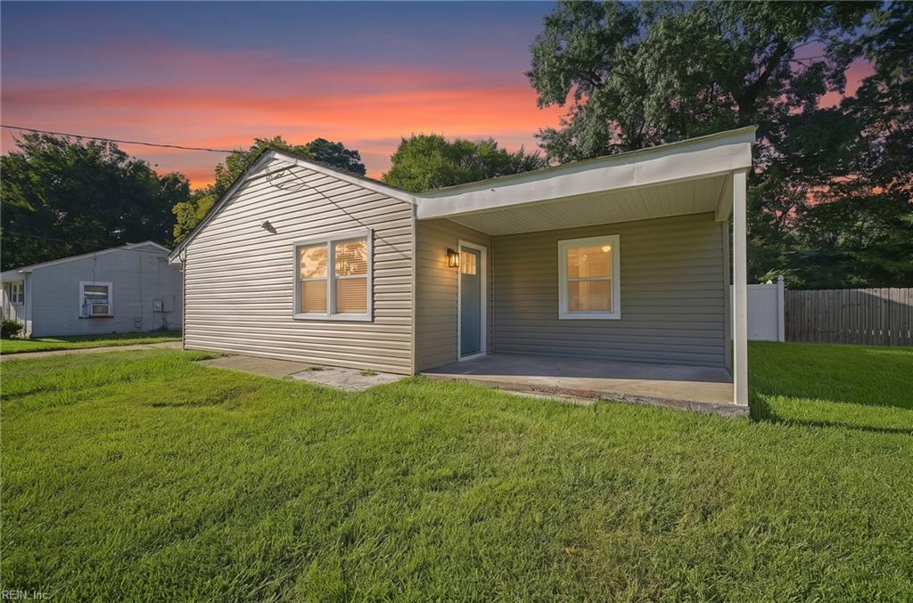 2426 Livesay Rd Property Photo 1