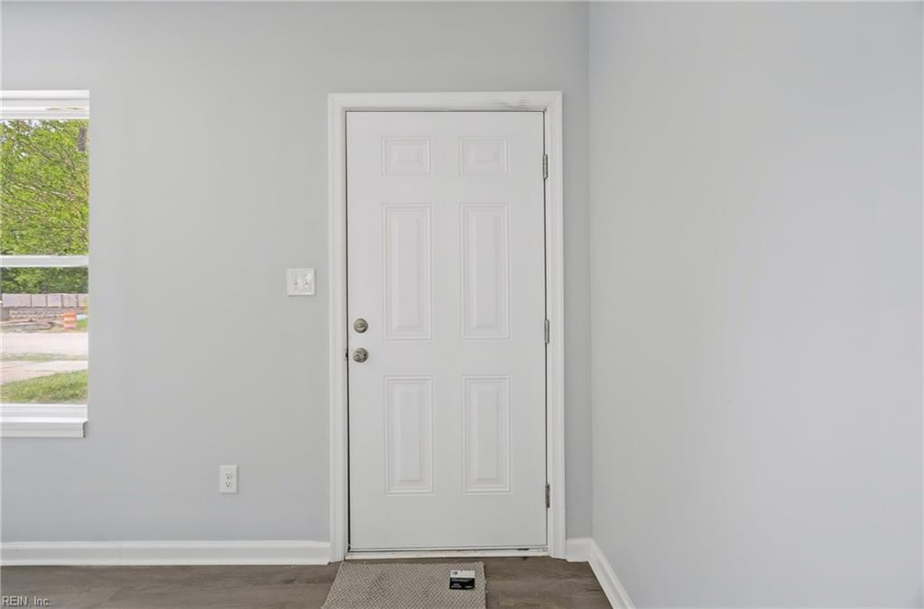28 Hinton Ave Property Photo 6