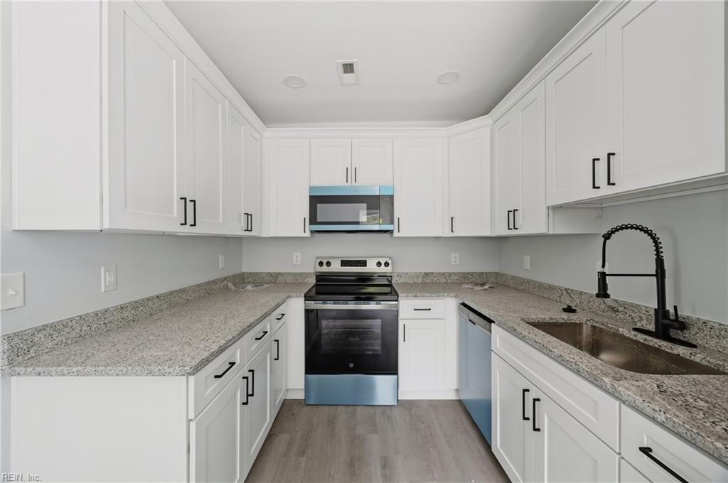 28 Hinton Ave Property Photo 11