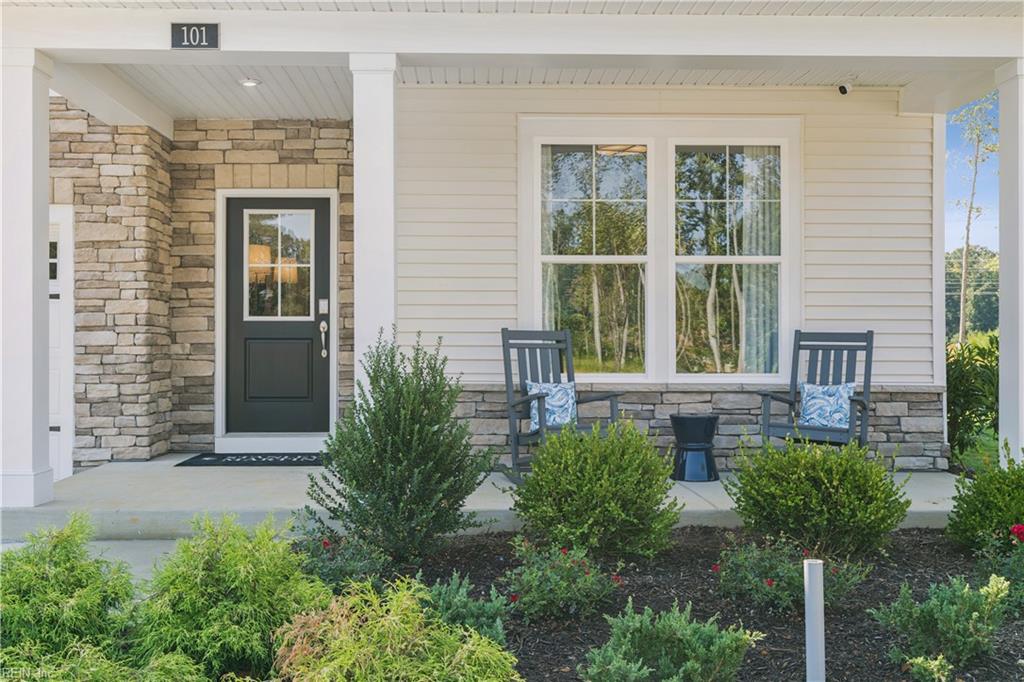 101 Pisces Dr Property Photo 2