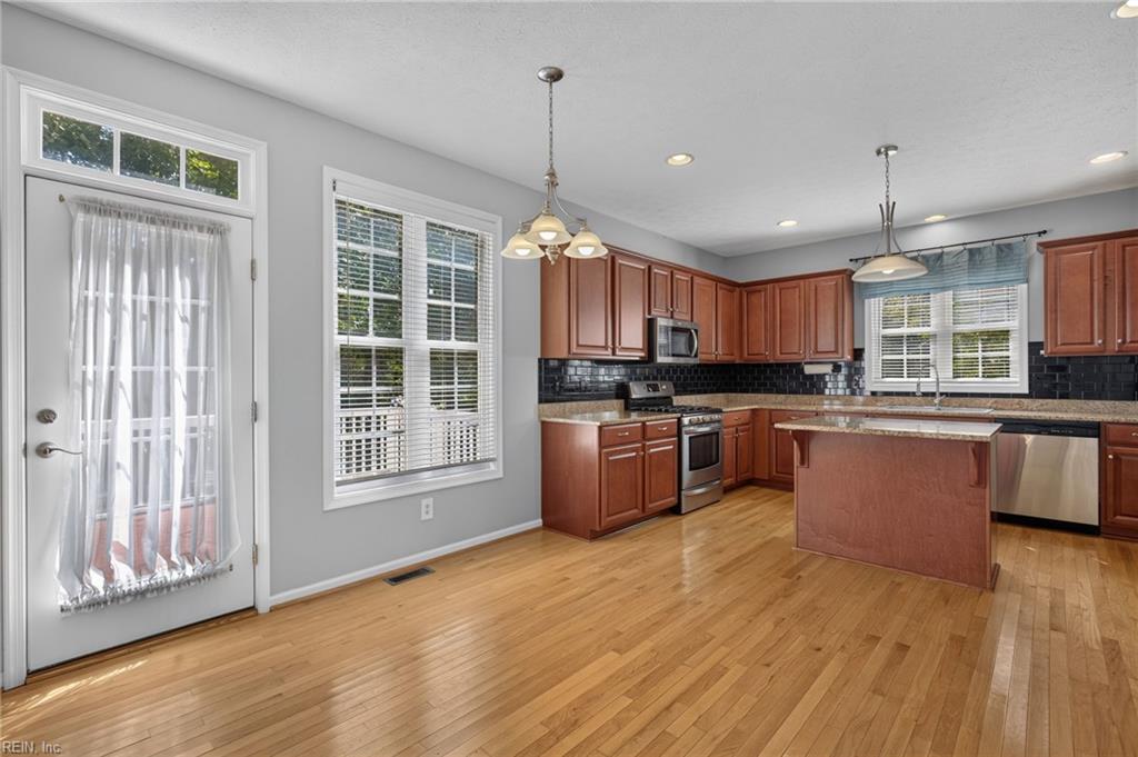 22361 Moss Creek Cir Property Photo 10