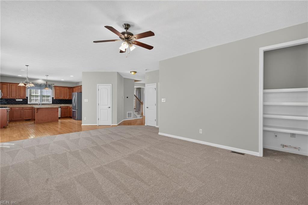 22361 Moss Creek Cir Property Photo 13