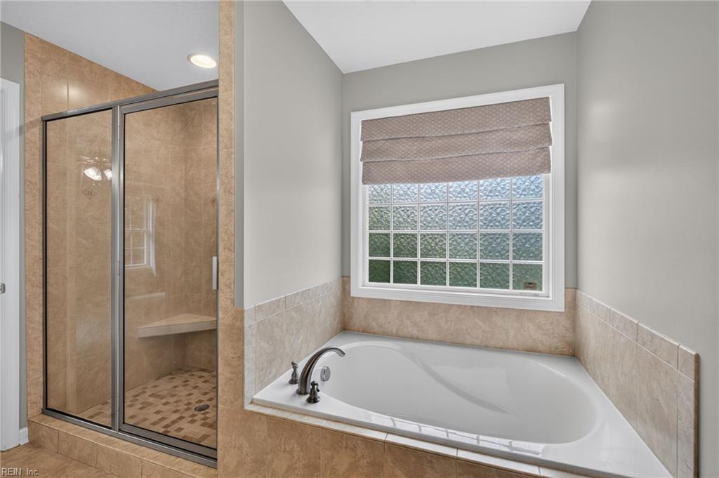 22361 Moss Creek Cir Property Photo 22