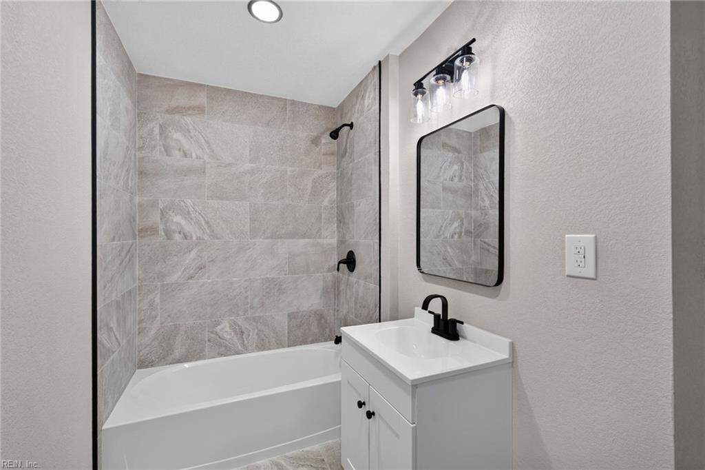 4712 Lonewillow Ln Property Photo 28