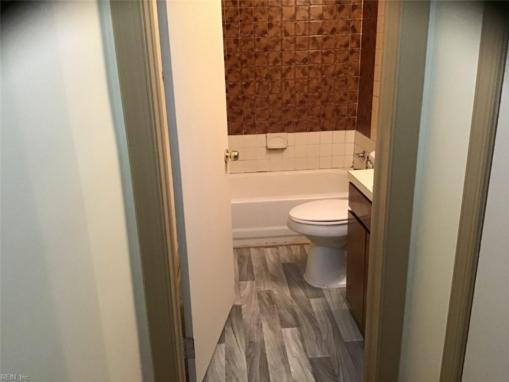 4305 Newport Ave Property Photo 6
