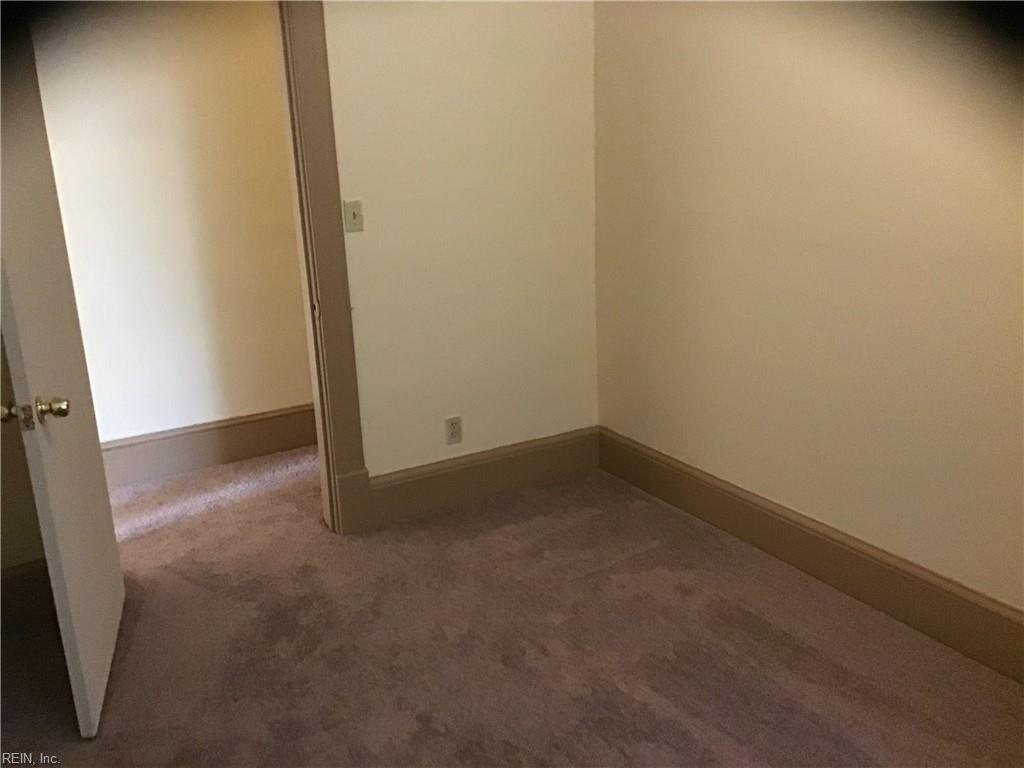 4305 Newport Ave Property Photo 7