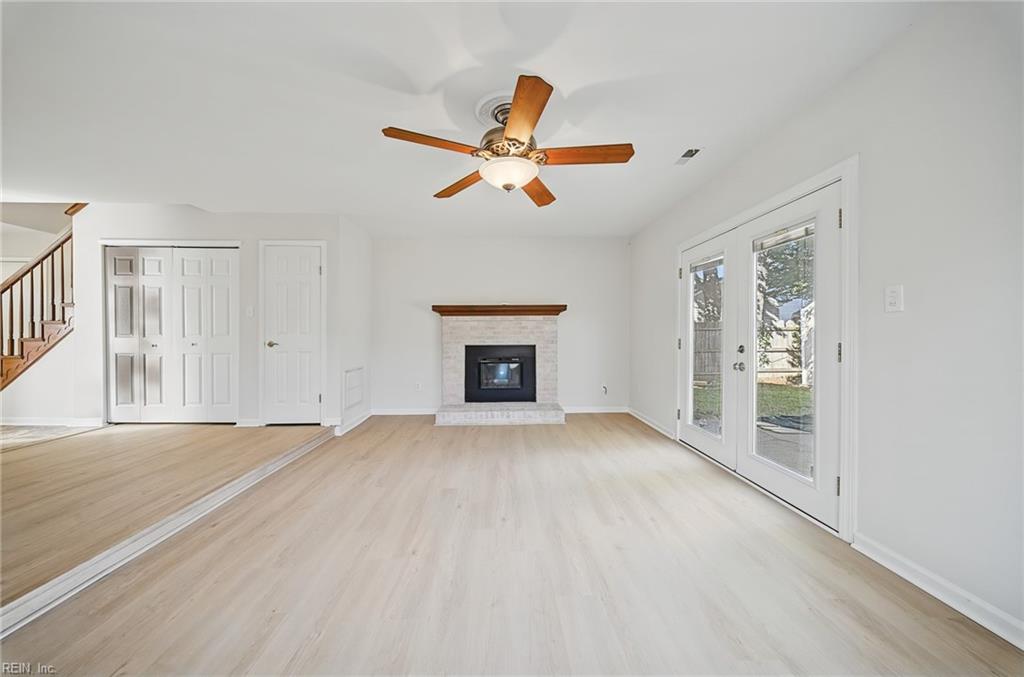 1700 Darrow St Property Photo 2