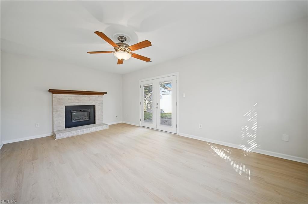 1700 Darrow St Property Photo 3