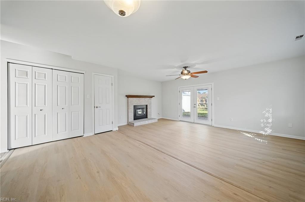 1700 Darrow St Property Photo 6