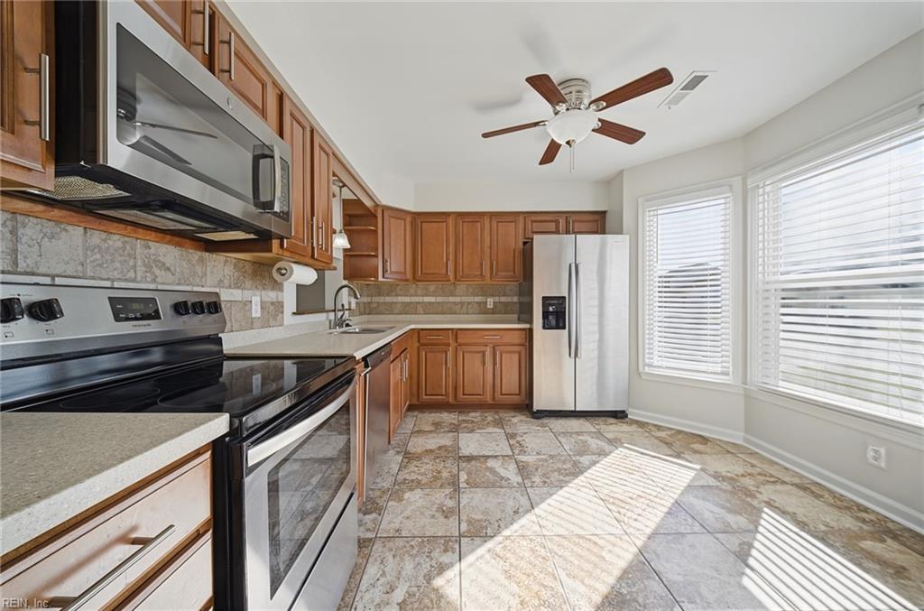 1700 Darrow St Property Photo 7