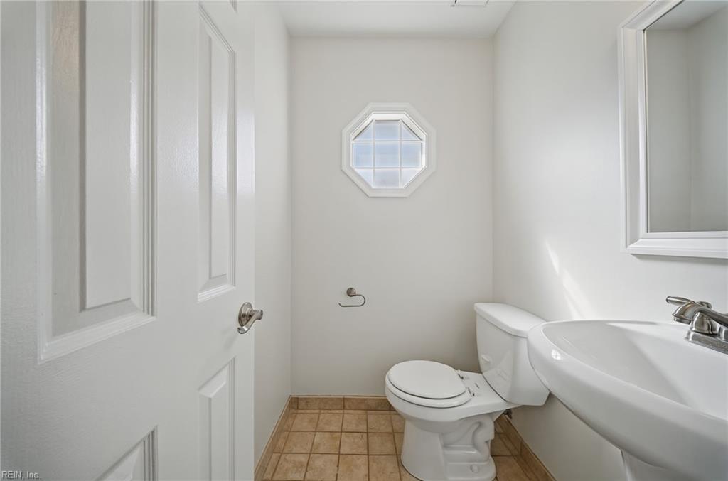 1700 Darrow St Property Photo 10