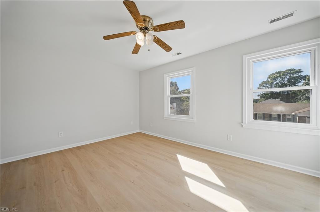 1700 Darrow St Property Photo 21