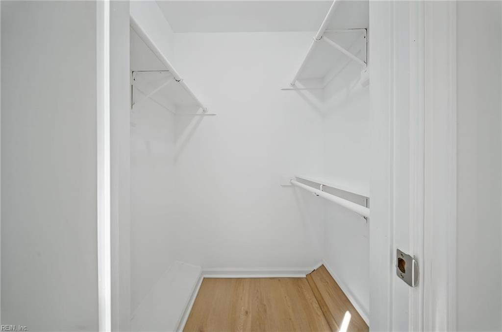 1700 Darrow St Property Photo 23