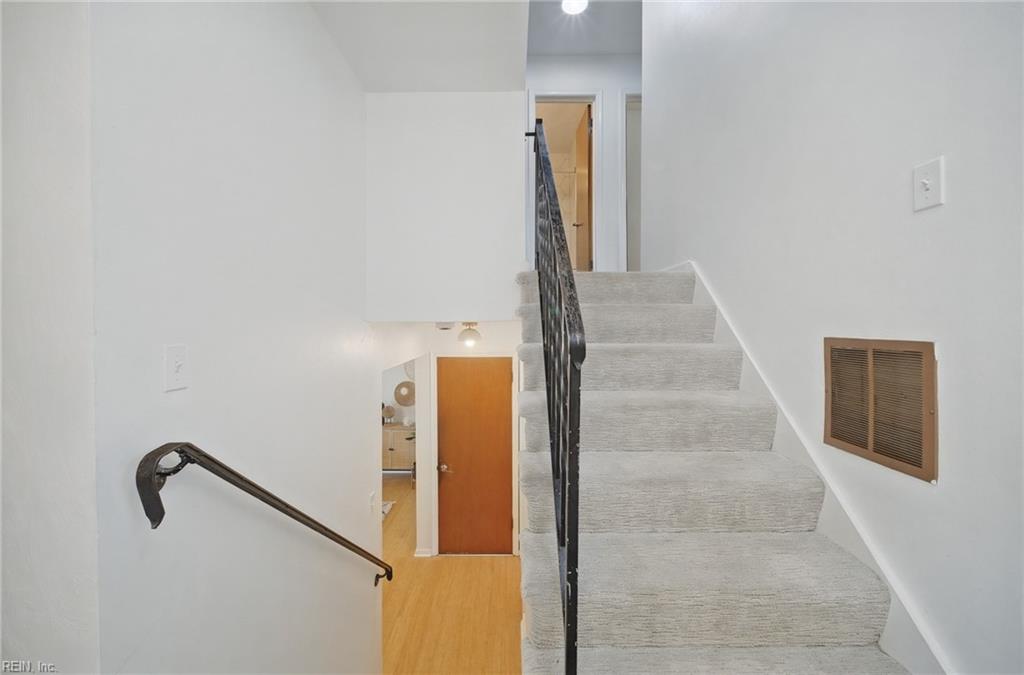 613 Robens Rd Property Photo 14
