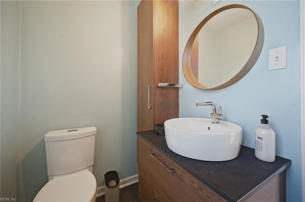 613 Robens Rd Property Photo 16