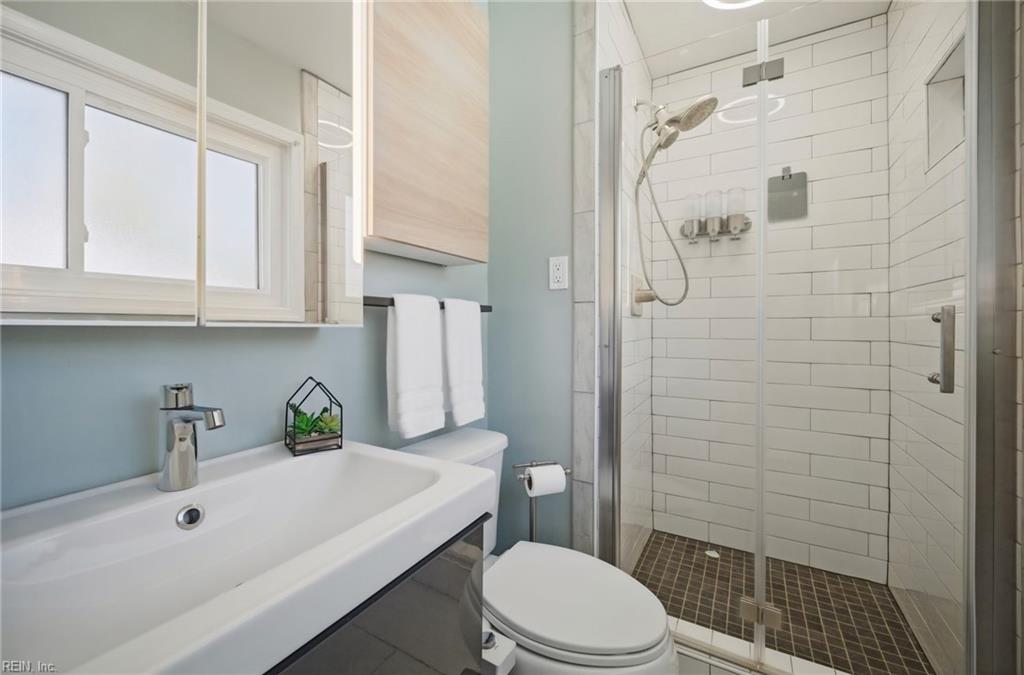 613 Robens Rd Property Photo 22