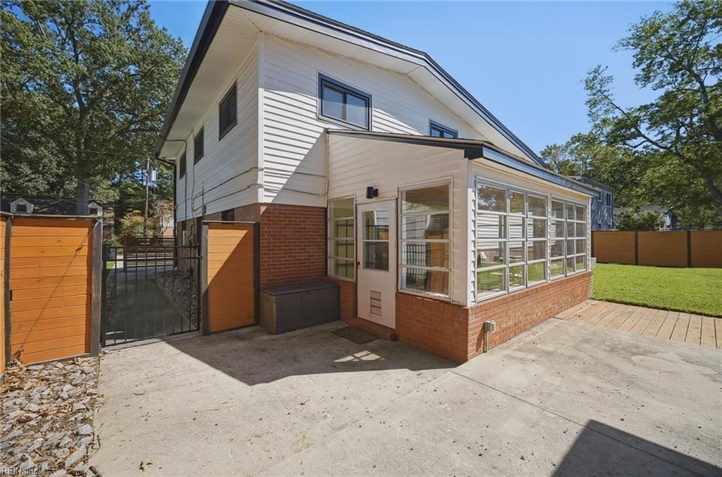 613 Robens Rd Property Photo 32