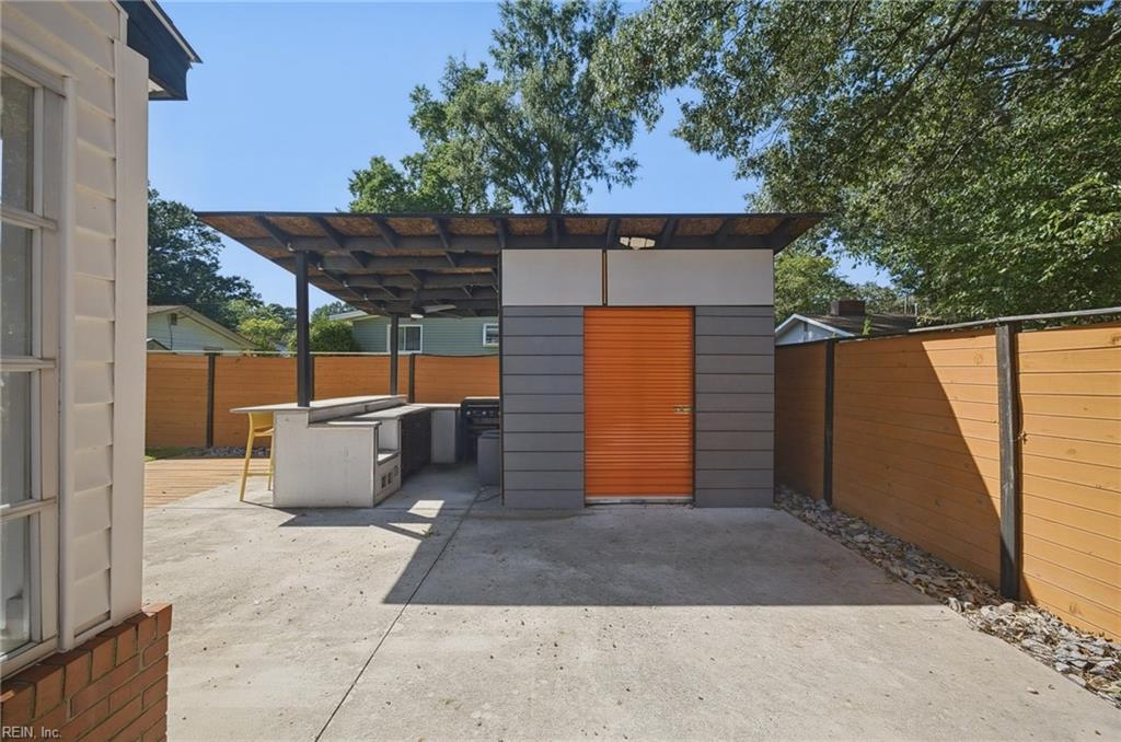 613 Robens Rd Property Photo 36