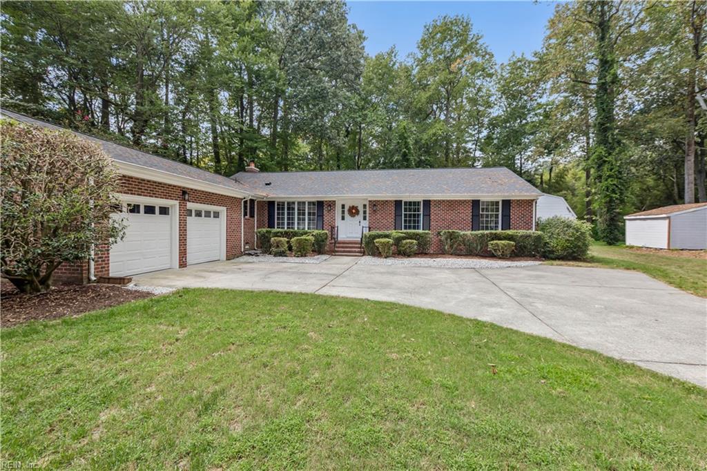 105 Ilex Dr Property Photo 2