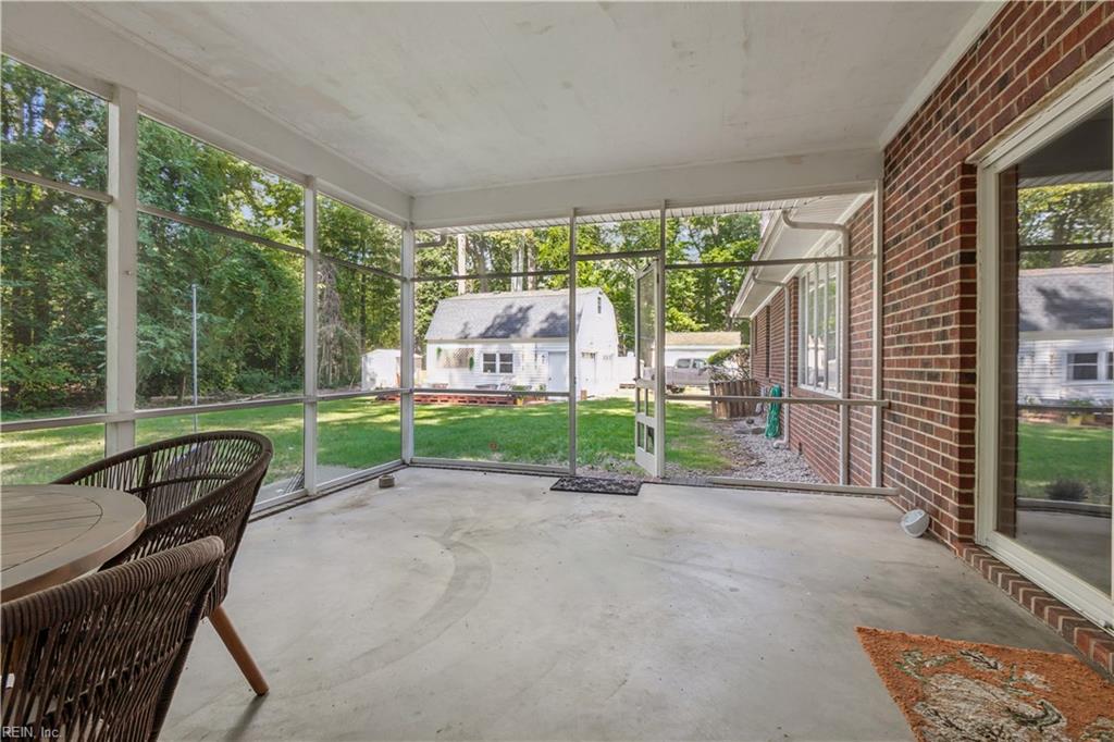 105 Ilex Dr Property Photo 35