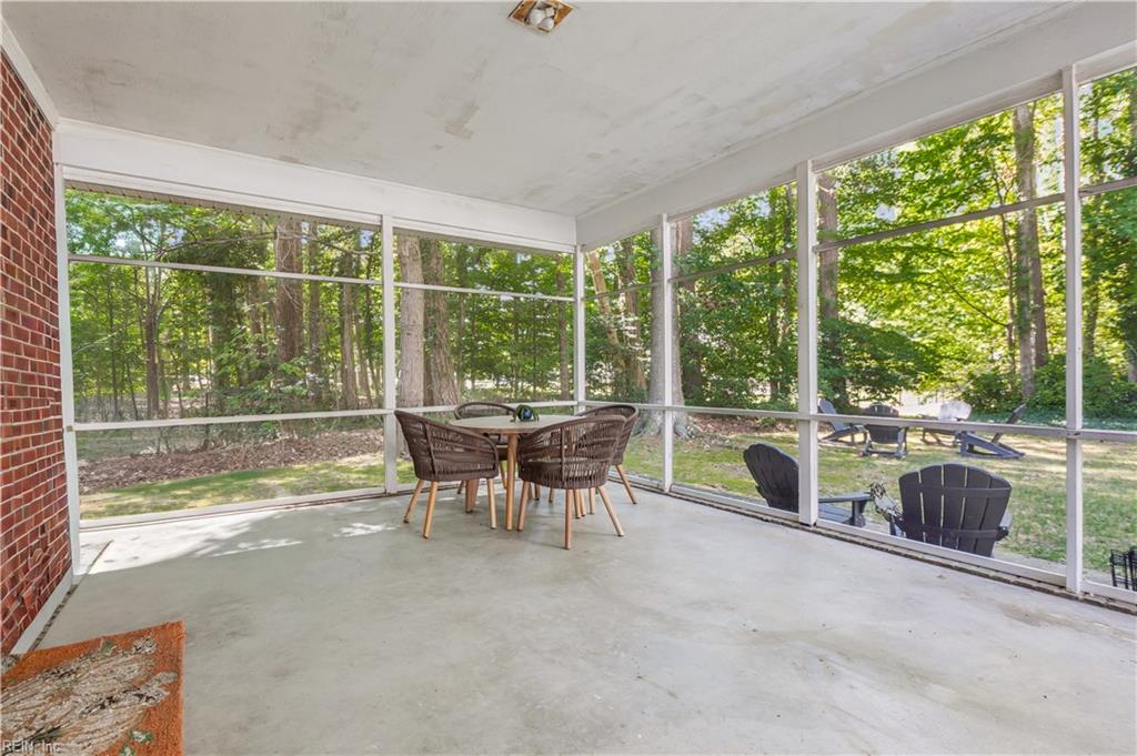 105 Ilex Dr Property Photo 36