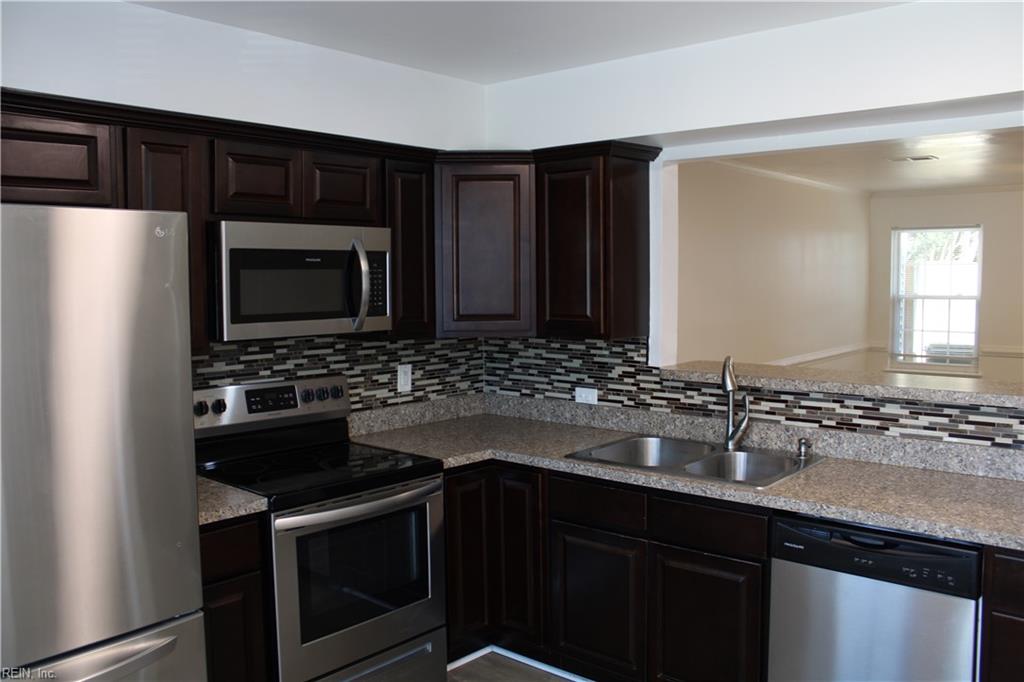 1245 Corkwood Cir Property Photo 8