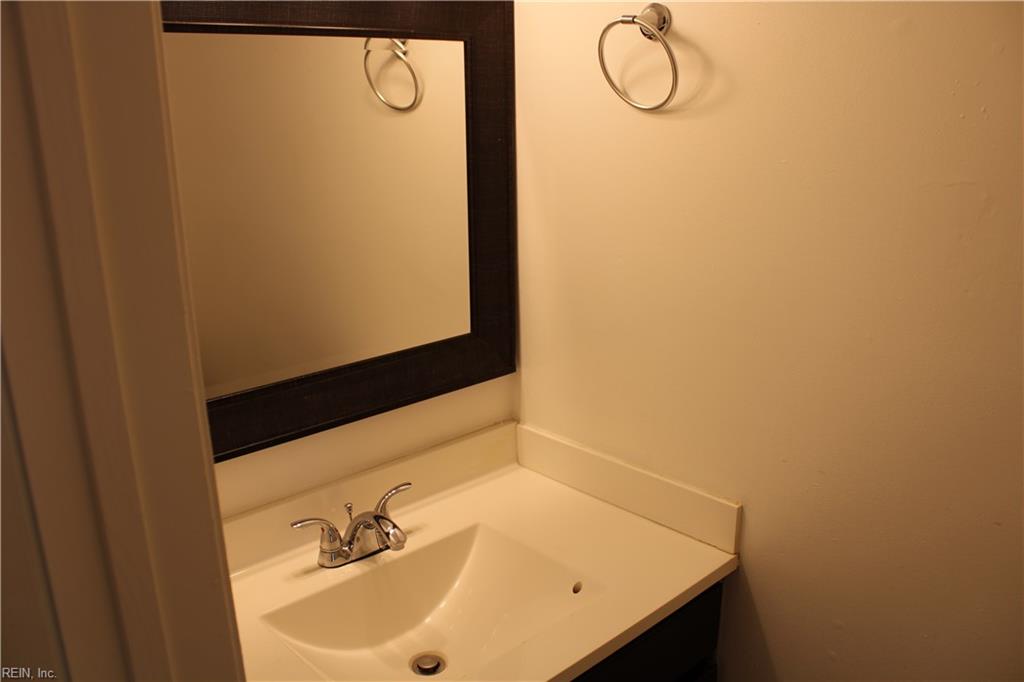 1245 Corkwood Cir Property Photo 18