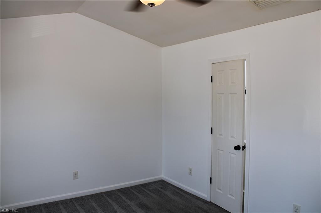 1245 Corkwood Cir Property Photo 24