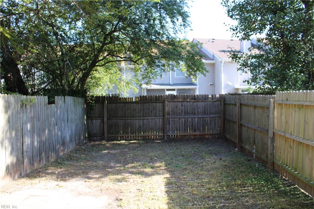 1245 Corkwood Cir Property Photo 40