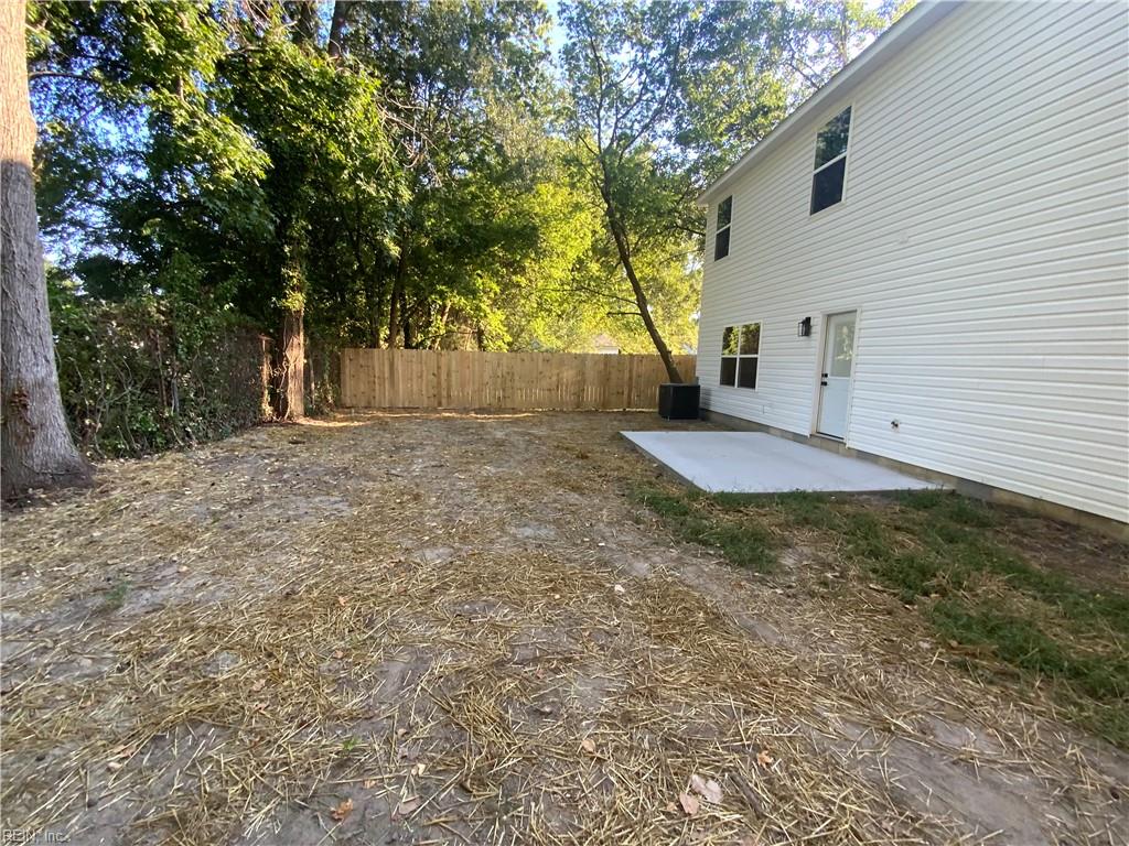 548 Greenbriar Ave Property Photo 30