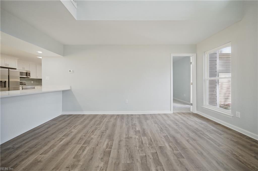 4216 Grove Ct Property Photo 8