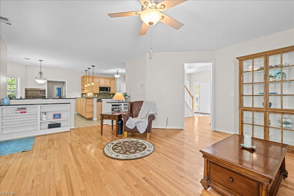 1808 Capel Manor Way Property Photo 15