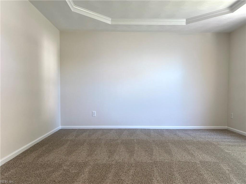 717 Treetop Ln Property Photo 9