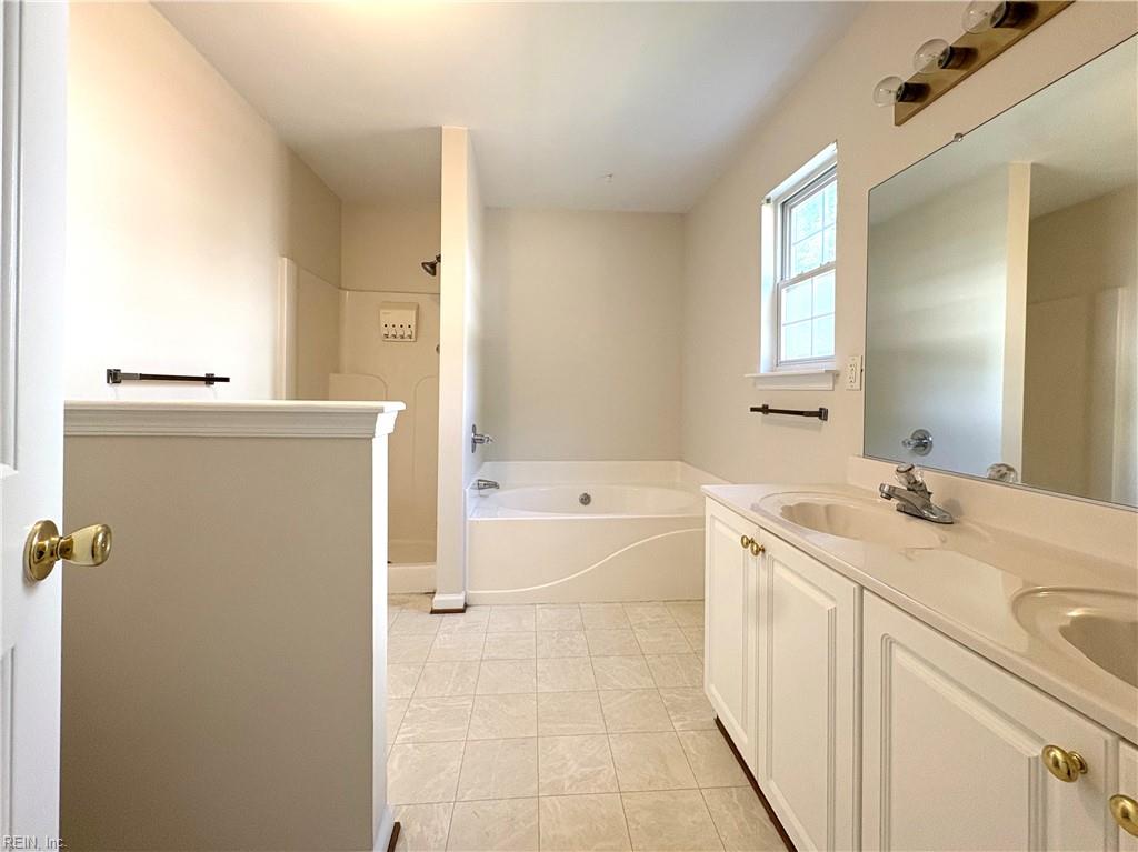 717 Treetop Ln Property Photo 34