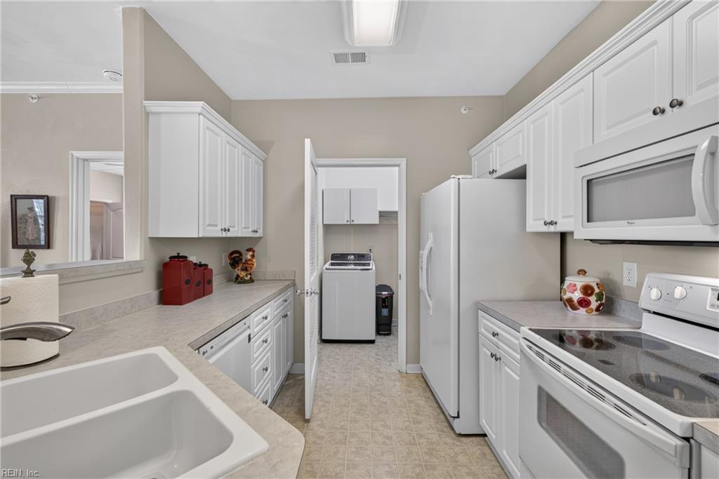 2889 Rose Garden Way Property Photo 7