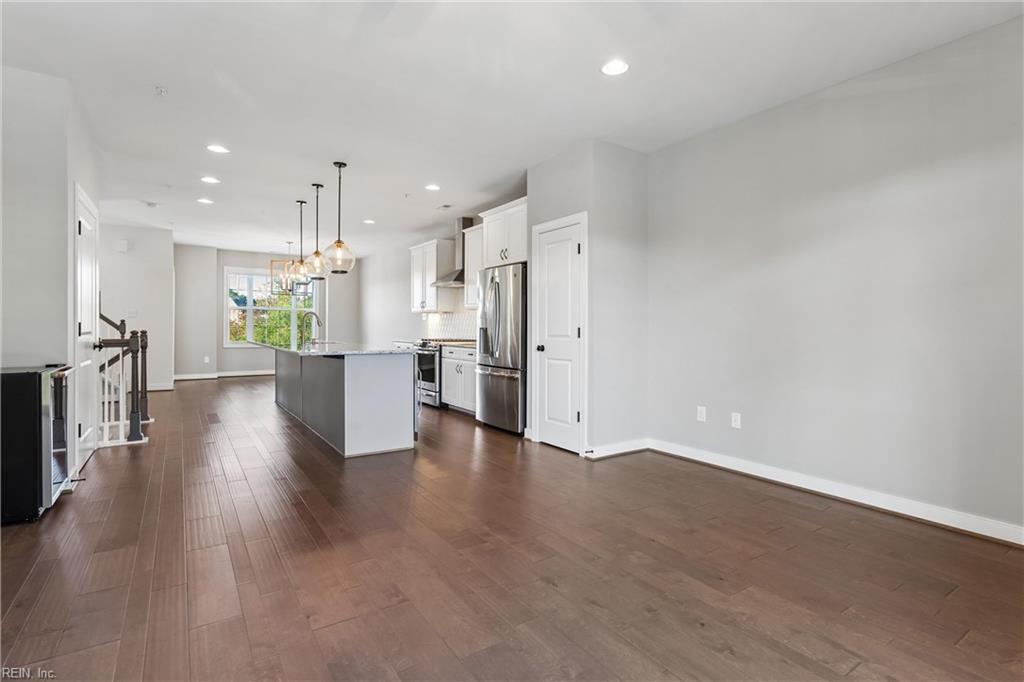 4945 Settlers Market Blvd Property Photo 13