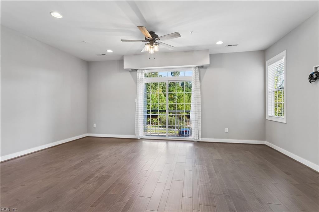 4945 Settlers Market Blvd Property Photo 16