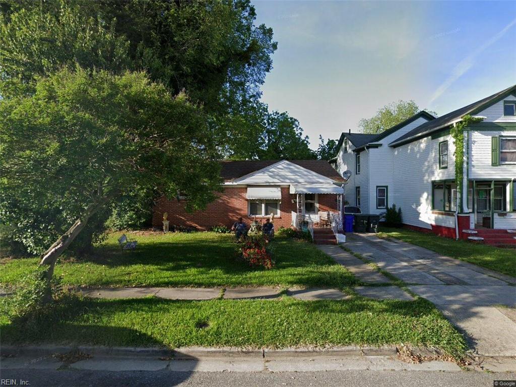 210 Hough Ave Ave Property Photo 1