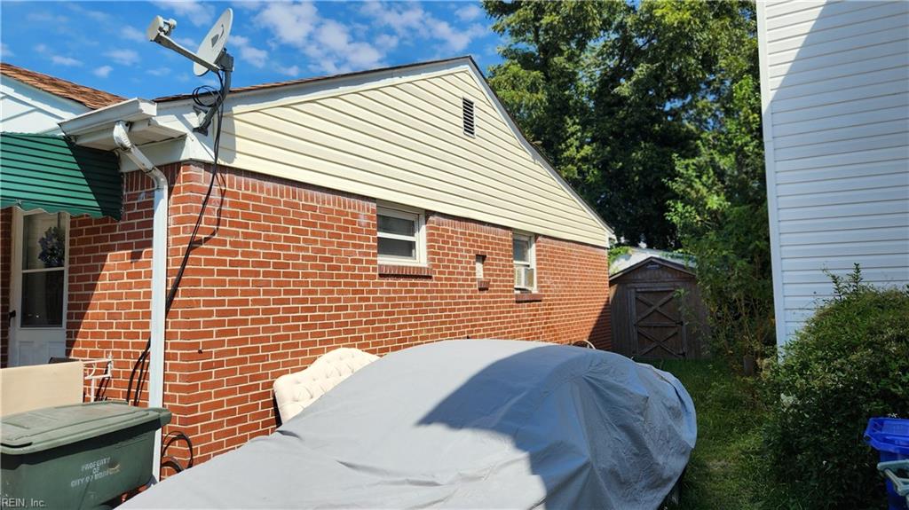 210 Hough Ave Ave Property Photo 7