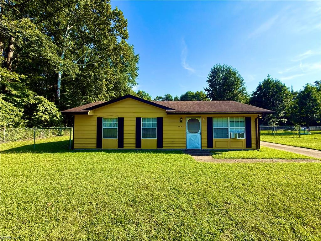 5652 Plummer Blvd Property Photo 3